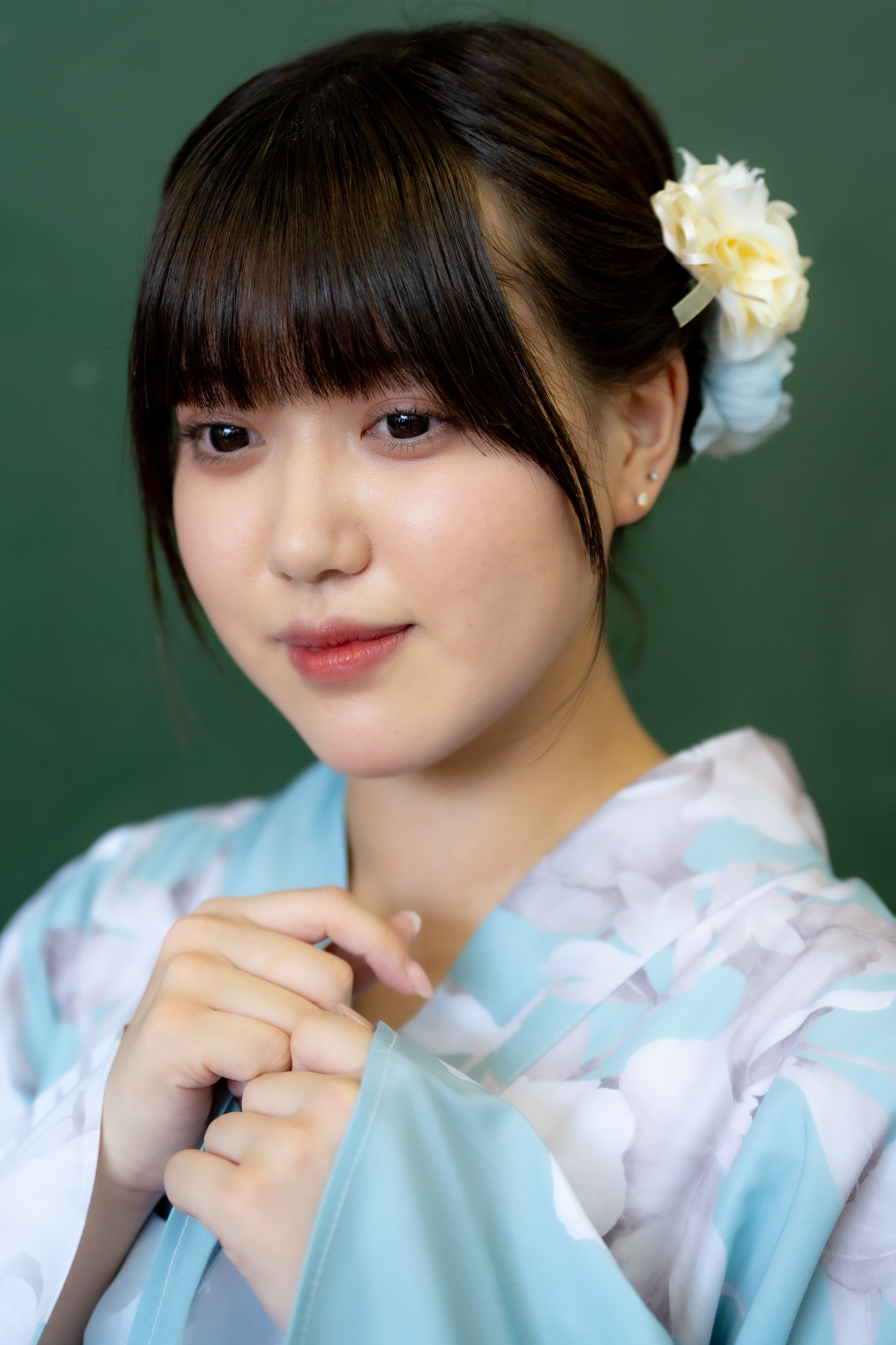 第二部。伏し目がちな表情も素敵